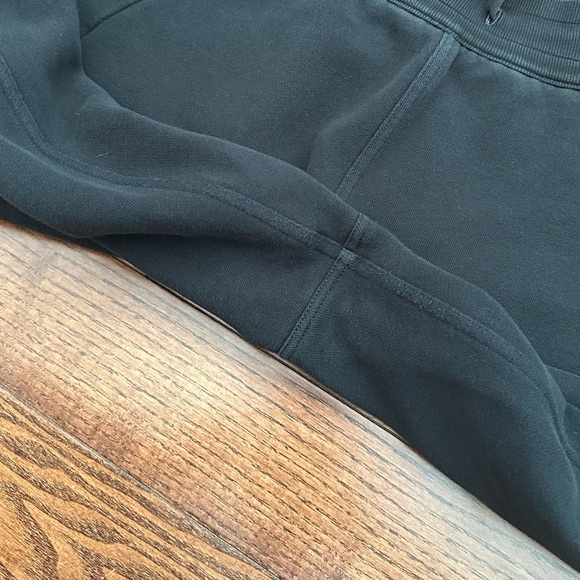 Lululemon Scuba HighRise Jogger 25 - Picture 10 of 11